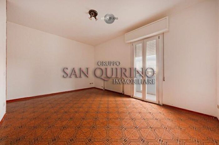 Appartamento trilocale in vendita in Via Salesiani, Finale Emilia