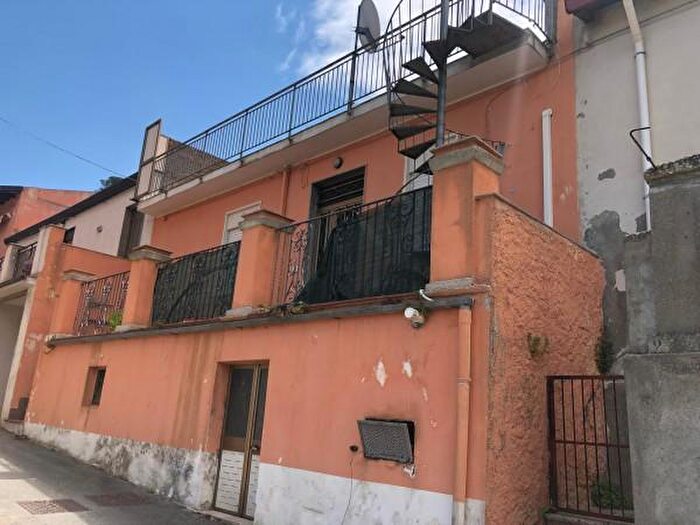Casa trilocale in vendita in Via Palmentelli, Patti