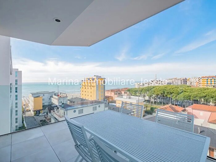 Appartamento trilocale in vendita in Via Dalmazia, Jesolo