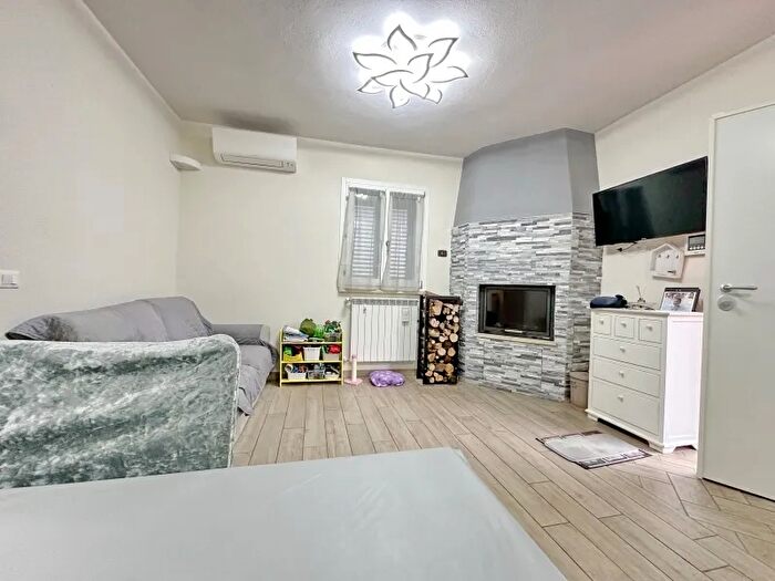 Casa con 5 locali in vendita in Gavorrano