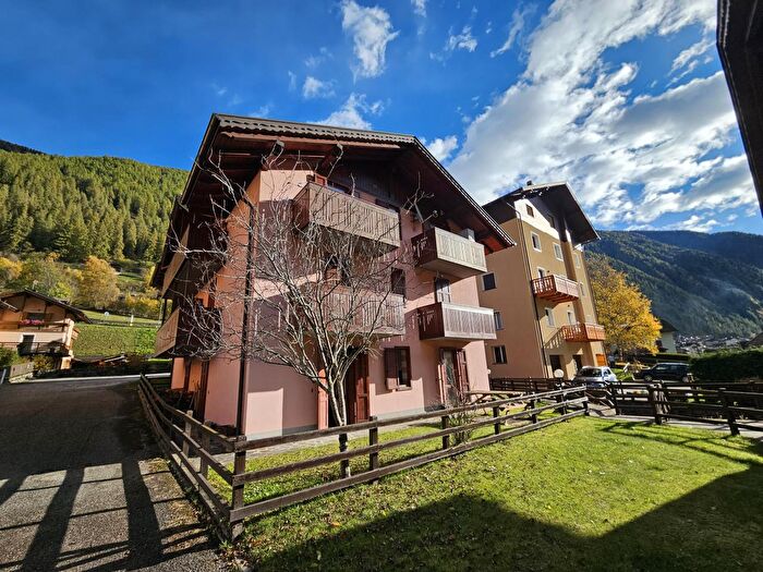 Appartamento trilocale in vendita in Frazione San Bernardo N, Rabbi