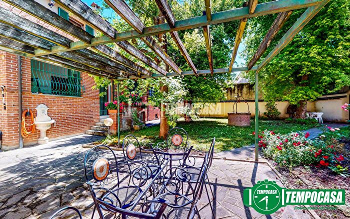 Casa con 6 locali in vendita in Via Leone Tolstoi, Alessandria