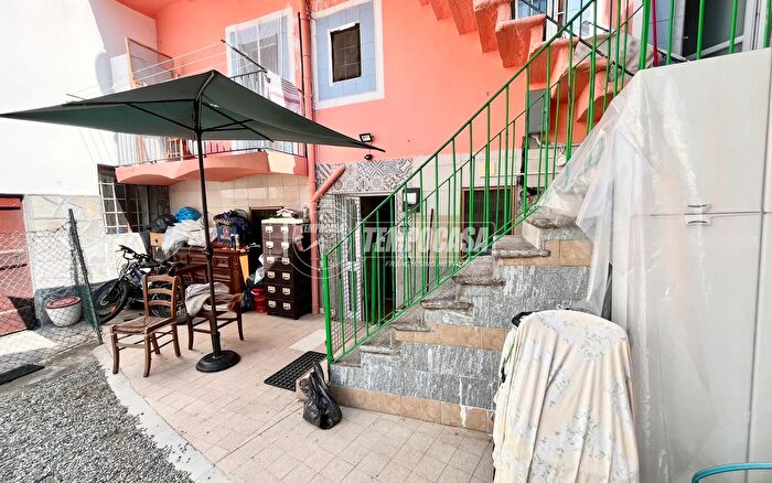 Casa quadrilocale in vendita in Via delle Mura, Condove