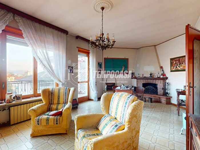 Appartamento con 5 locali in vendita in Via San Pellico, Settimo Torinese