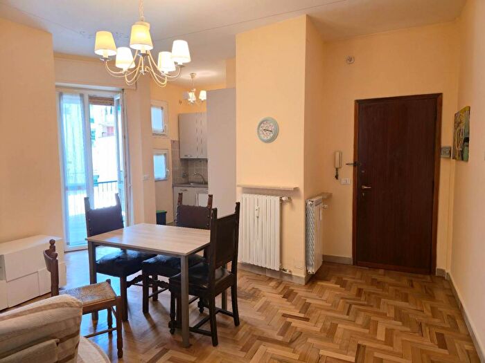 Appartamento trilocale in affitto in Via Giacomo Antonio De Giorgi, Borgo Rovereto Piscina, Alessandria