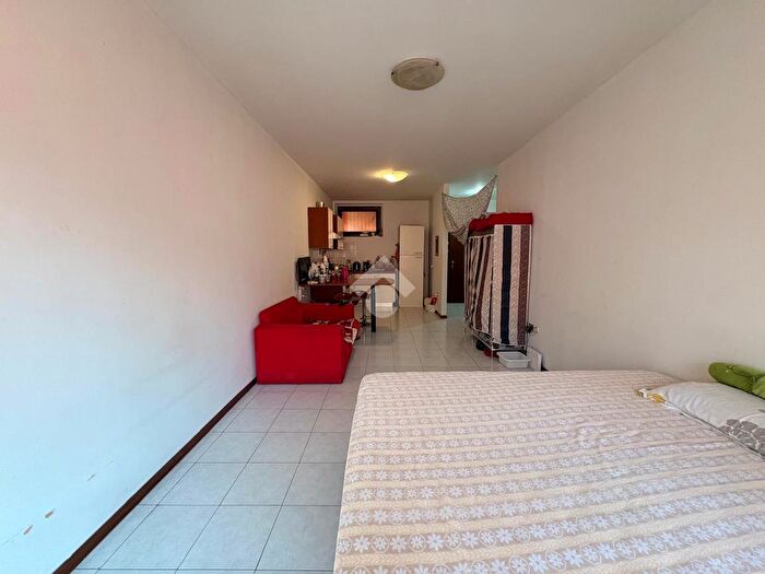 Appartamento bilocale in vendita in Via Garibaldi, Verdello