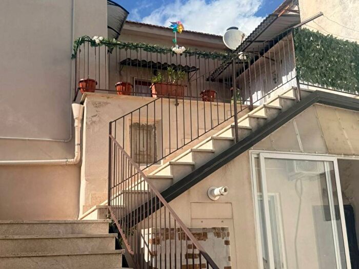 Appartamento bilocale in affitto in Via Cancelli, Avella