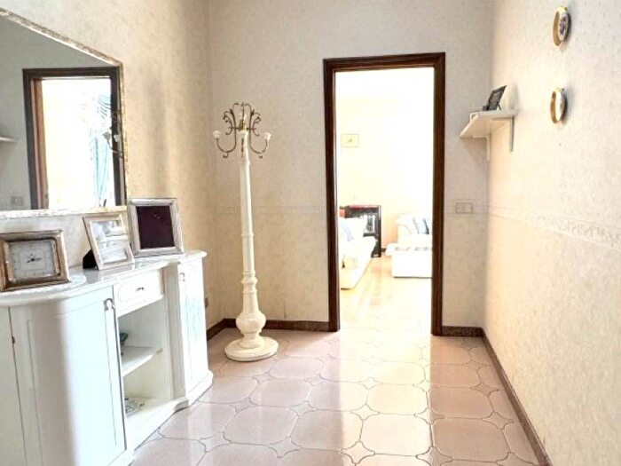 Appartamento con 5 locali in affitto in Santa Maria di Licodia