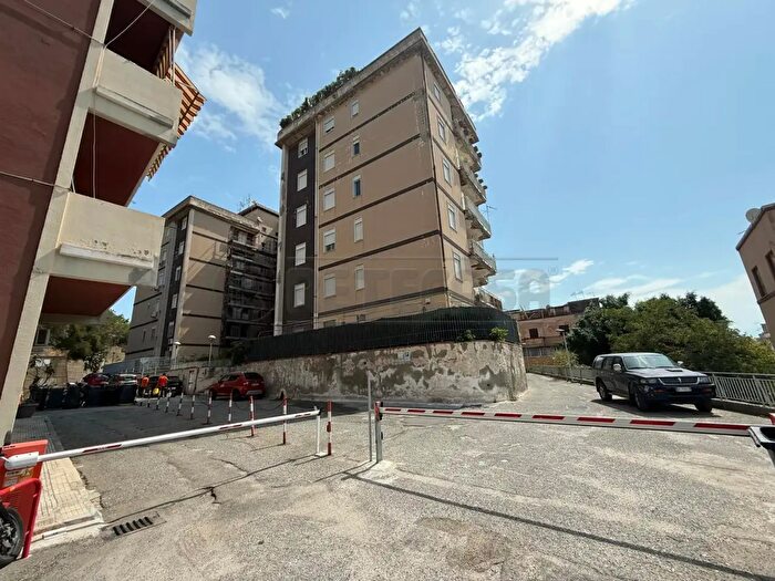 Appartamento bilocale in affitto in Via Mario Passamonte, Messina