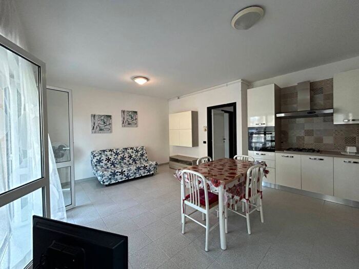 Appartamento trilocale in affitto in Via Giuseppe Parini, Tortoreto Lido, Tortoreto