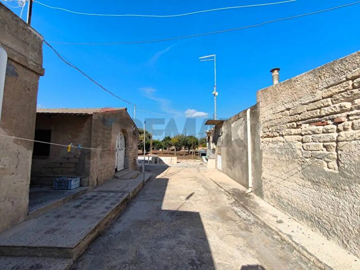 Casa trilocale in vendita in Siracusa