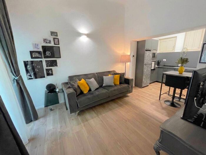Appartamento bilocale in affitto in Borgo Delle Colonne, Centro Storico, Parma