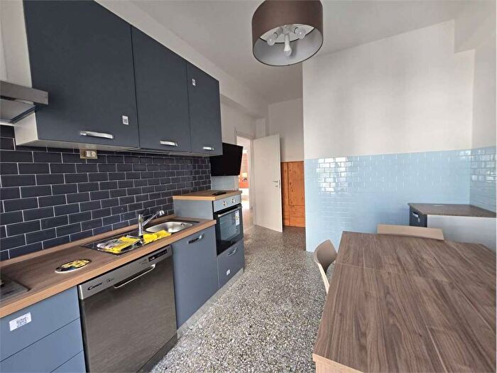 Appartamento con 6 locali in affitto in Via Livorno, Catanzaro Lido, Catanzaro