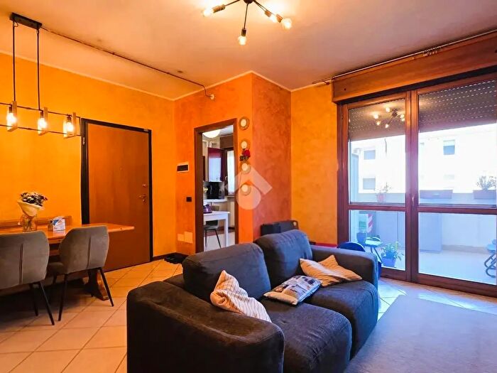 Appartamento bilocale in vendita in Via Cisa, Borgo Virgilio