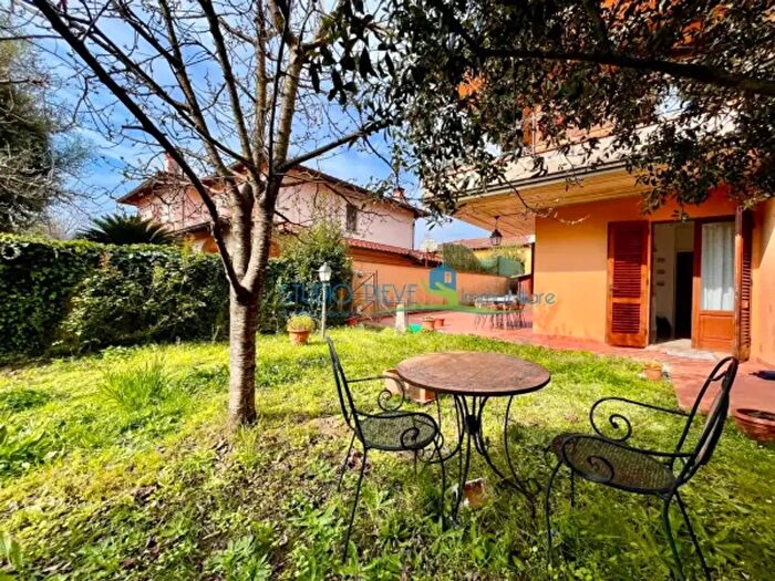 Appartamento trilocale in vendita in Via Vincenzo Bellini, Montecatini Terme