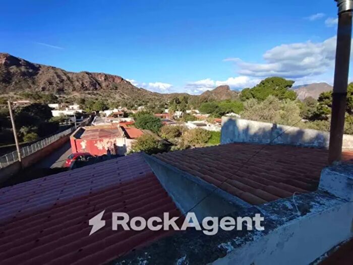 Appartamento quadrilocale in vendita in Via Porto, Lipari