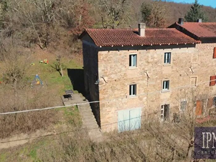 Casa con 6 locali in vendita in Umbertide