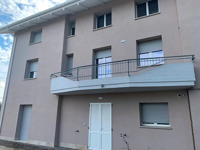 Appartamento con 8 locali in vendita in Via Piano Frassineta, Sassoferrato
