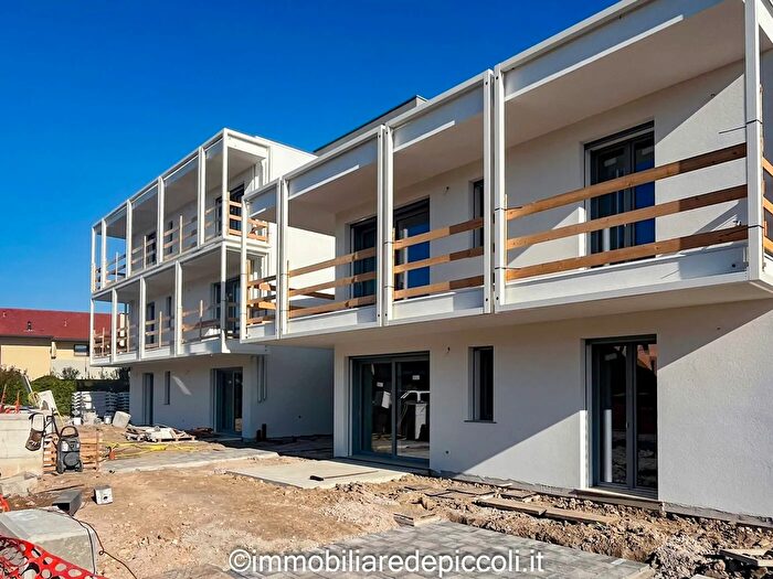 Case in Vendita e in Affitto - 3