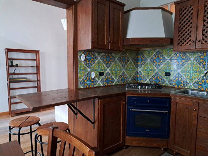 Appartamento trilocale in affitto in Via Vincenzo Gioberti, Beccaria Colombo, Firenze