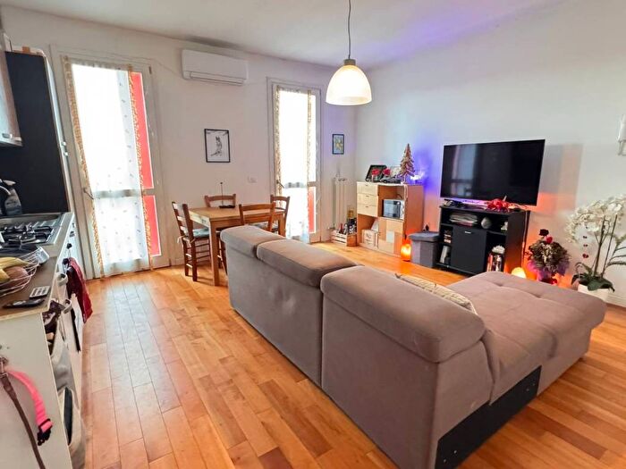 Appartamento trilocale in affitto in Viale della Resistenza, Centro, Dolo