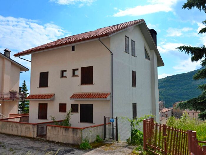 Appartamento bilocale in affitto in Via Giuseppe Faelli, Centro, Ovindoli