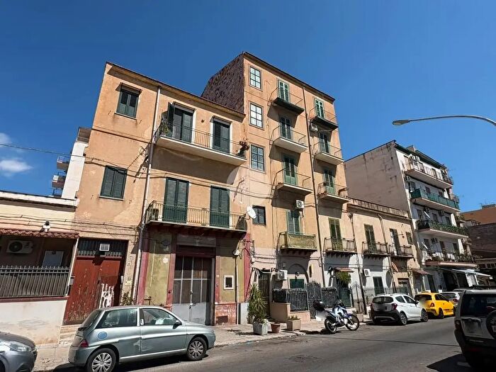Appartamento quadrilocale in vendita in Via Giovanni Evangelista di Blasi, Palermo