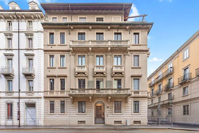 Appartamento trilocale in affitto in Via Bernardino Zenale, San Vittore, Milano