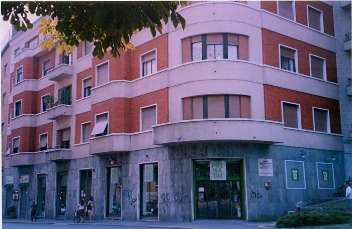 Appartamento trilocale in affitto in Via Passerini, Monza