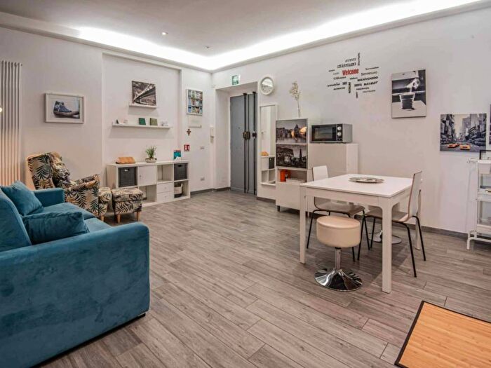 Appartamento trilocale in affitto in Via Merulana, Esquilino, Roma