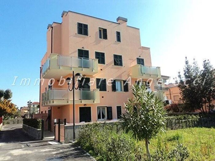 Appartamento bilocale in affitto in Via Monte Sccarello, Borghetto Santo Spirito