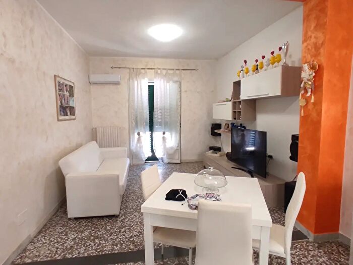 Appartamento quadrilocale in vendita in Via Cassala, Bari