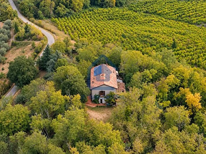 Casa con 18 locali in vendita in Strada San Lorenzo, Meldola
