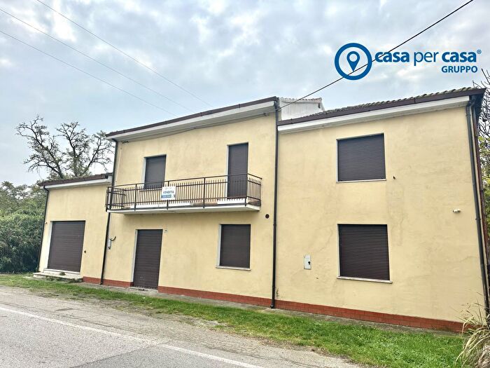 Casa con 6 locali in vendita in Via Nazario Sauro, Canaro