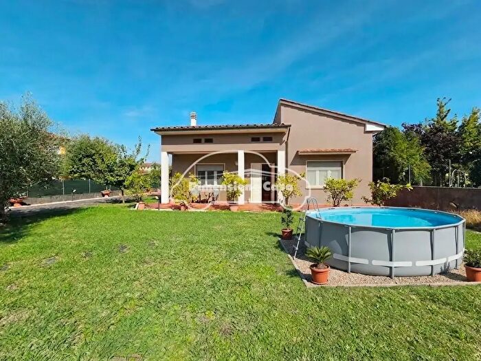 Casa con 8 locali in vendita in Ombarda Lammari, Capannori