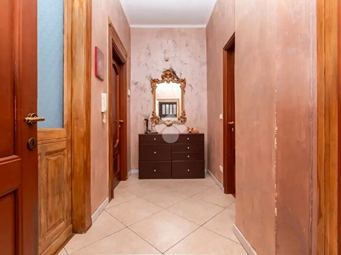 Casa trilocale in vendita in Via Borgomanero, Torino