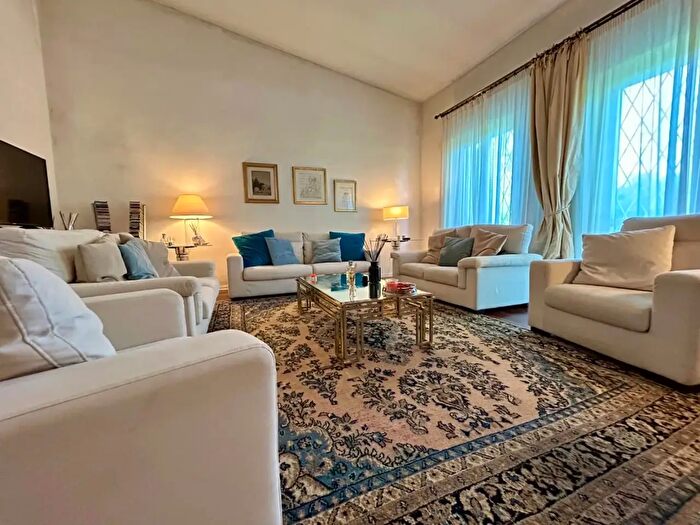 Casa con 10 locali in vendita in I Pulica, Montelupo Fiorentino