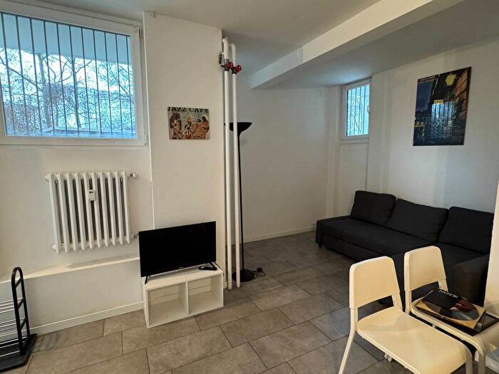 Appartamento bilocale in affitto in Via Marco dAgrate, Corvetto, Milano