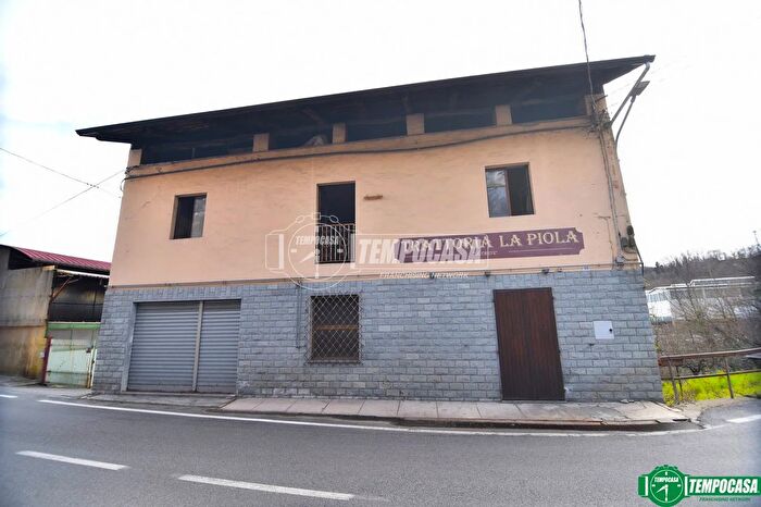 Casa con 10 locali in vendita in Case Benso, Rocca Canavese