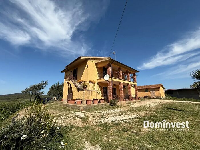 Casa con 7 locali in vendita in Strada Vallerana Alta, Capalbio