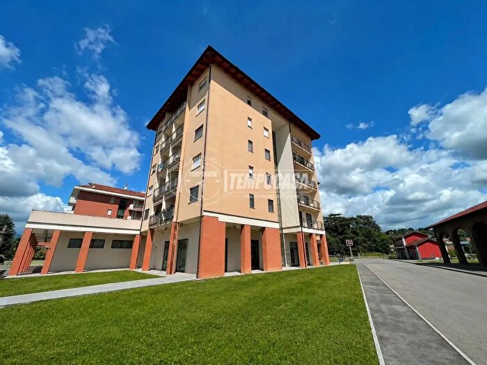 Appartamento trilocale in vendita in Piazza Generale Romano, Castellamonte