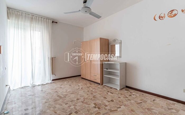 Appartamento in vendita in Via Pietro Pomponazzi, Milano