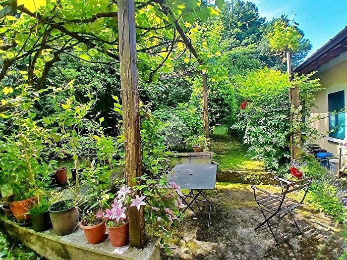 Casa quadrilocale in vendita in Via Campaccio, Taino