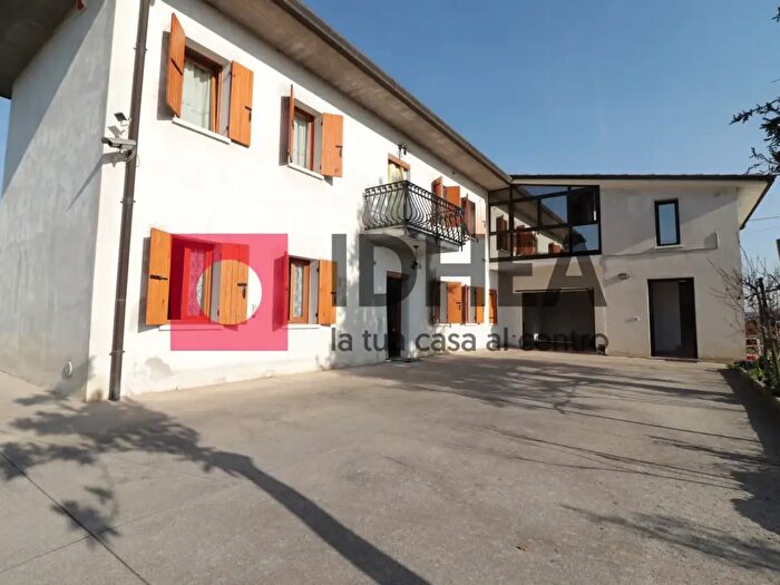 Casa con 5 locali in vendita in Via Meucci, Montebelluna
