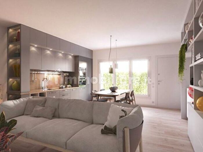 Casa con 5 locali in vendita in Via San Marco, Reggio Emilia