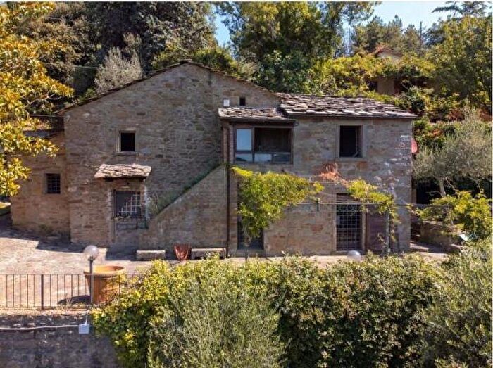 Casa con 5 locali in vendita in Case Sparse Torreone, Cortona