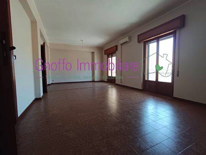 Appartamento quadrilocale in vendita in Via Enrico Petrella, Centro, Trapani