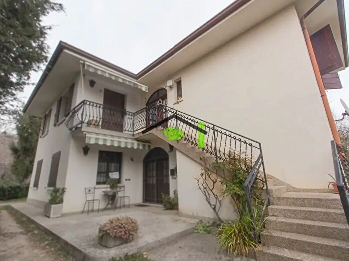 Appartamento trilocale in vendita in Loc Romagnoi, Castelnovo Del Friuli