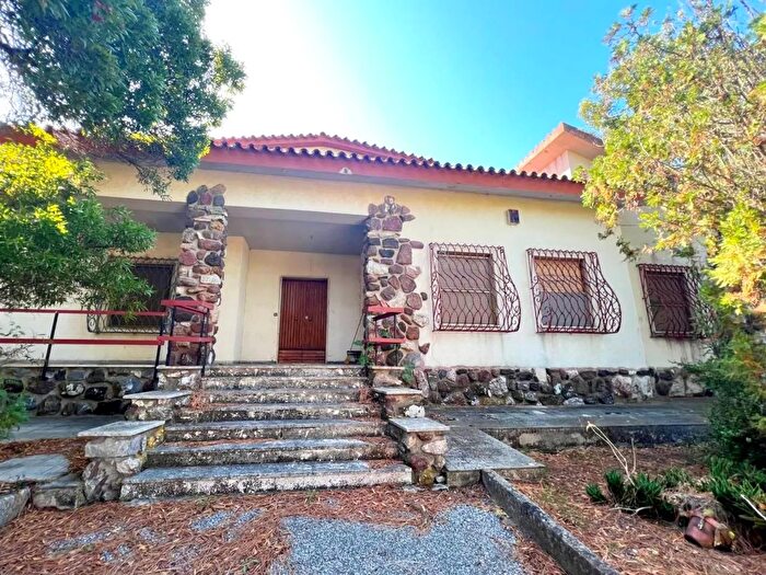 Casa con 12 locali in vendita in Carbonia, Carbonia