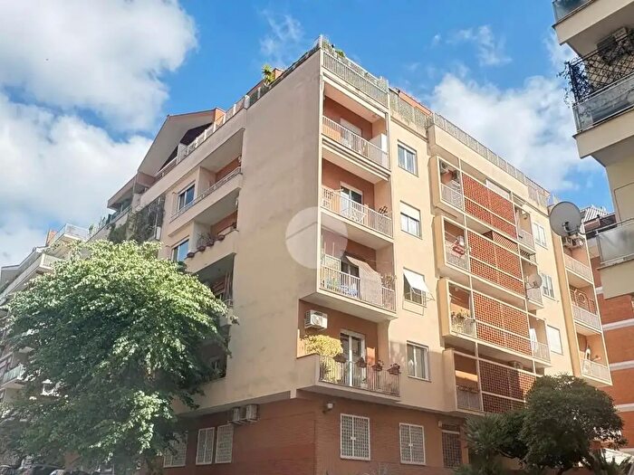 Appartamento bilocale in vendita in Via Francesco Saverio Nitti, Roma